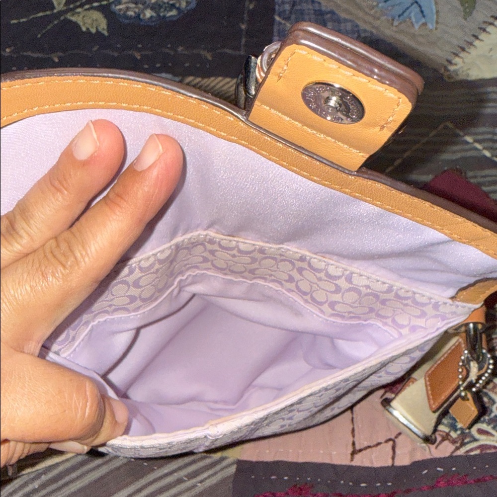 Coach Lavender Mini **RARE** - Picture 6 of 8